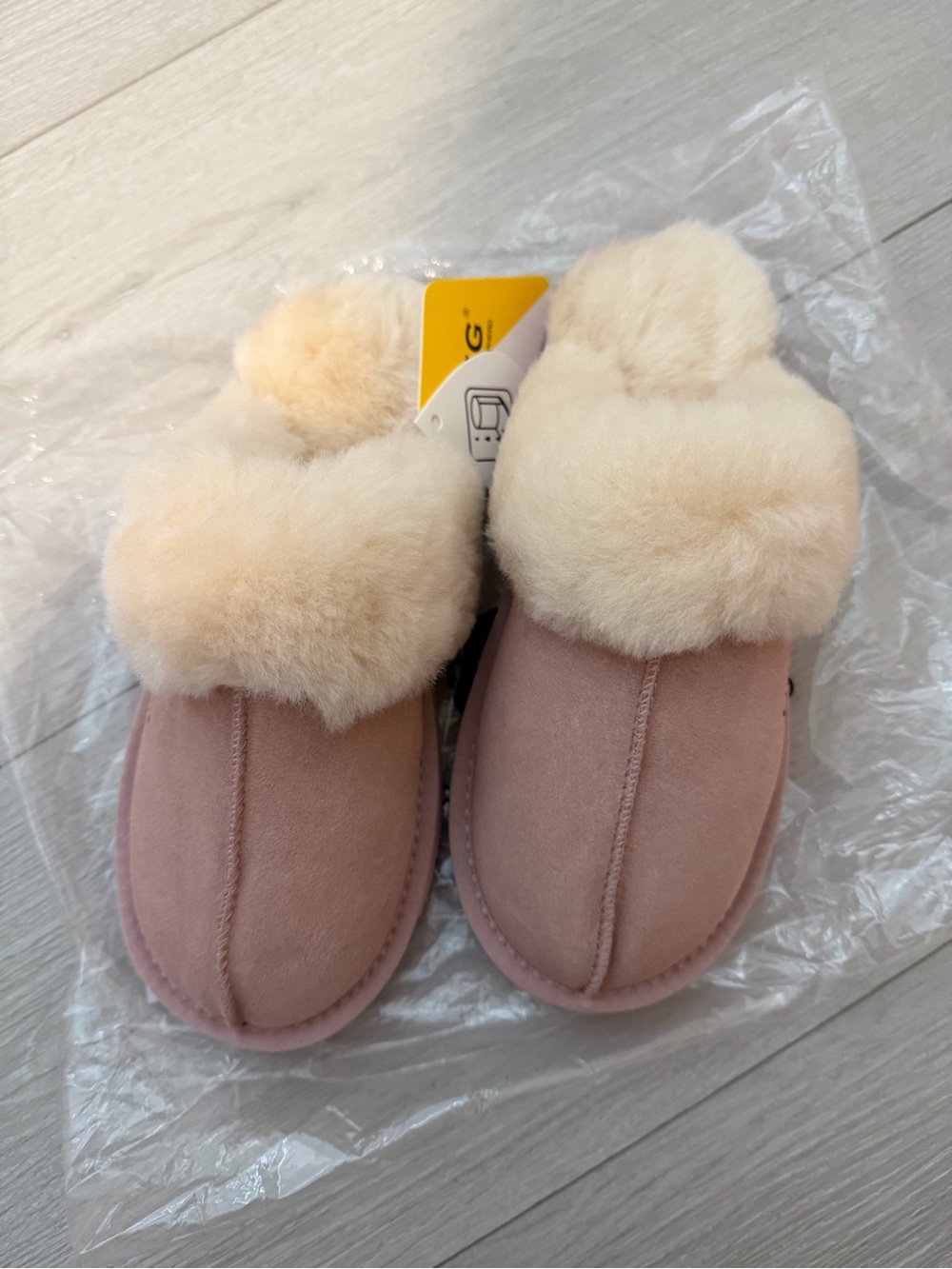 UGG Australian Shepherd Women Slippers NWT